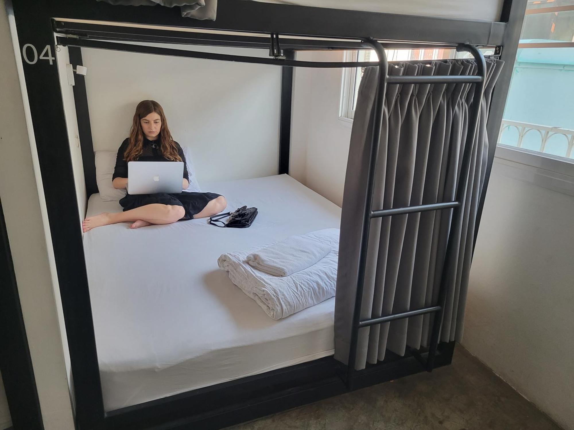Holy Sheet Hostel بانكوك المظهر الخارجي الصورة